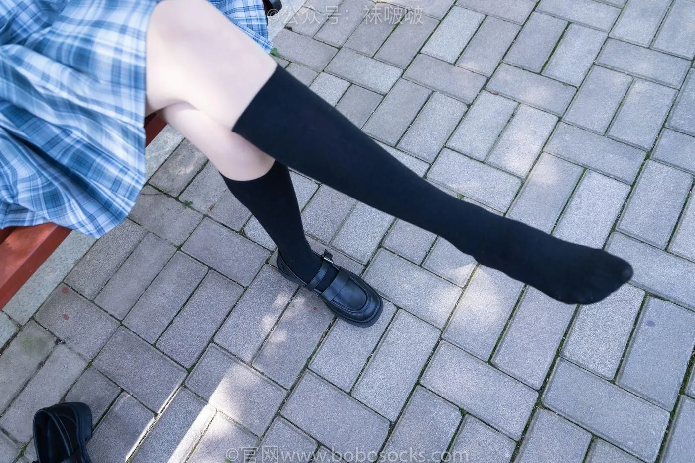 [BoBoSocks袜啵啵]NO.007 稚予-JK制服、皮鞋、黑色中筒棉袜、肉丝 [143P]插图4